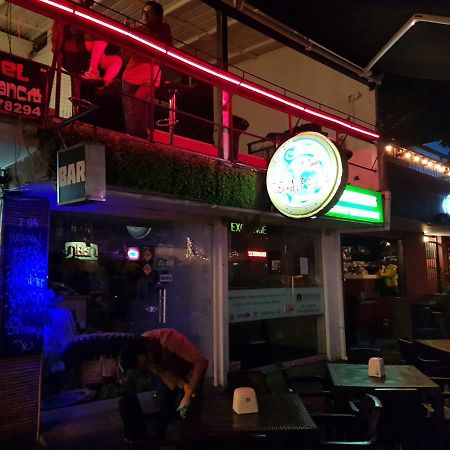 Casa Blanca Hostel Medellín Exterior foto